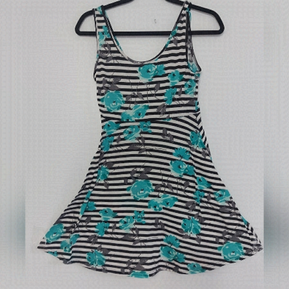 YOUTH dress blue flowers medium